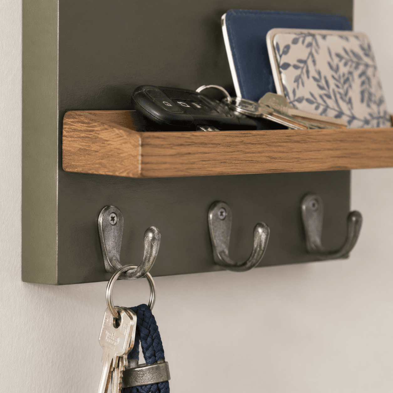 Wall Key Shelf material detail